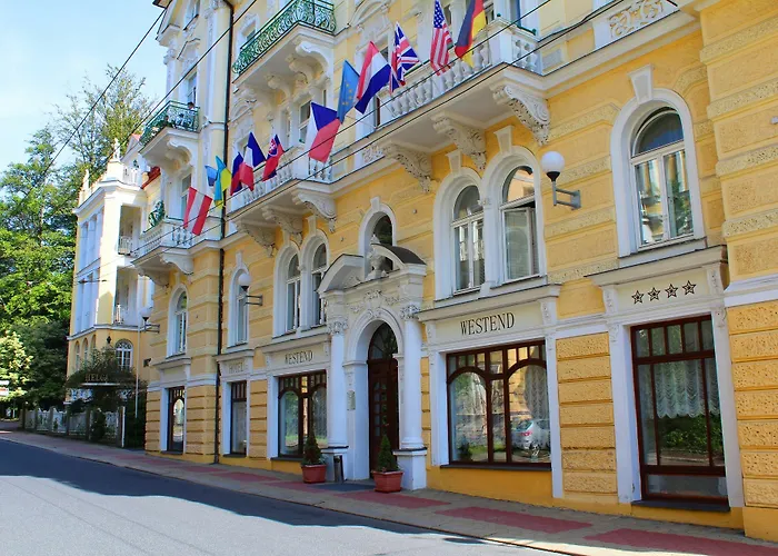 Отель Westend 4*