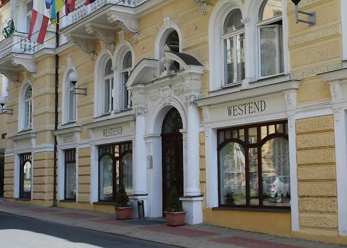 Отель Westend 4*